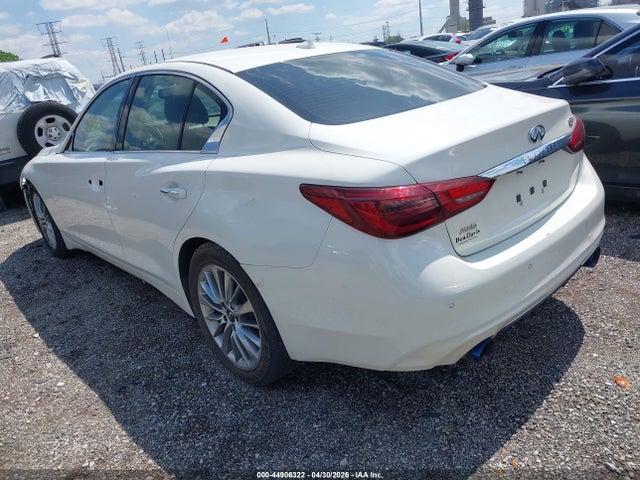 INFINITI Q50 Luxe Awd