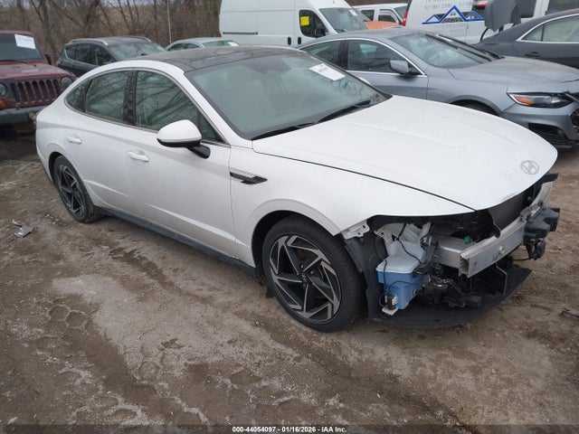 Salvage Hyundai SONATA Image