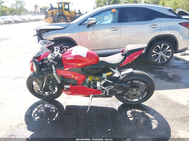 Ducati Panigale V2