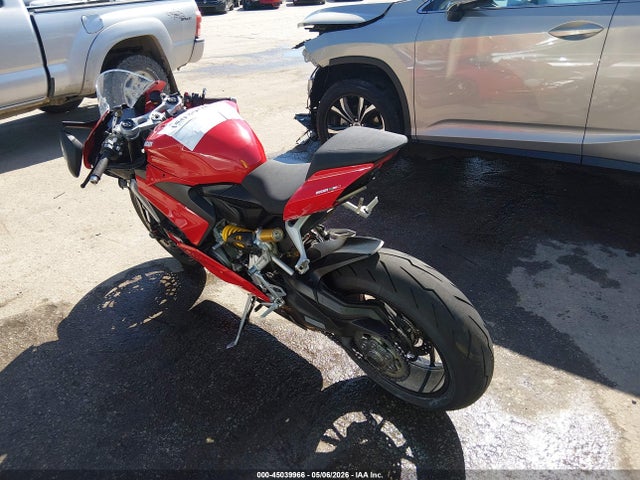 Ducati Panigale V2