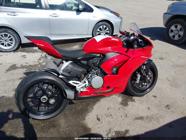 Ducati Panigale V2