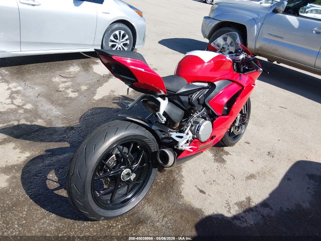 Ducati Panigale V2
