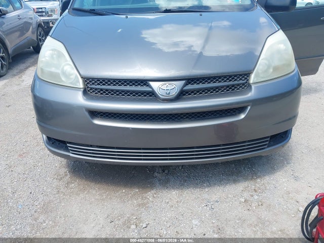 Toyota Sienna Le