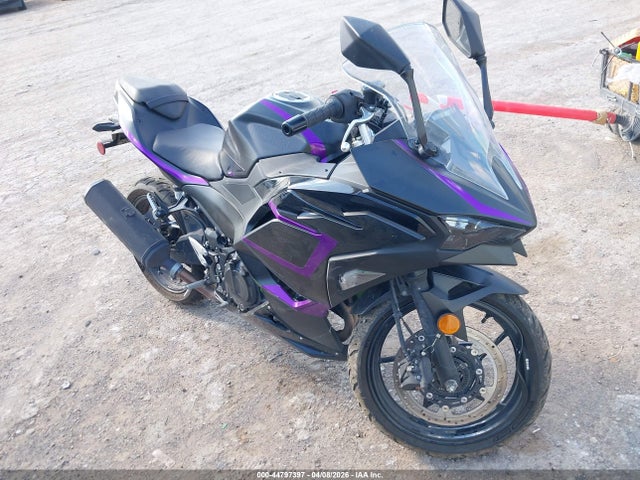 Salvage Kawasaki Ex500 Image