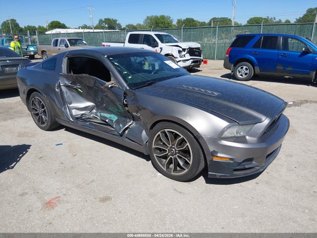 Salvage Ford Mustang Image
