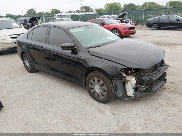 Salvage Volkswagen Jetta Image
