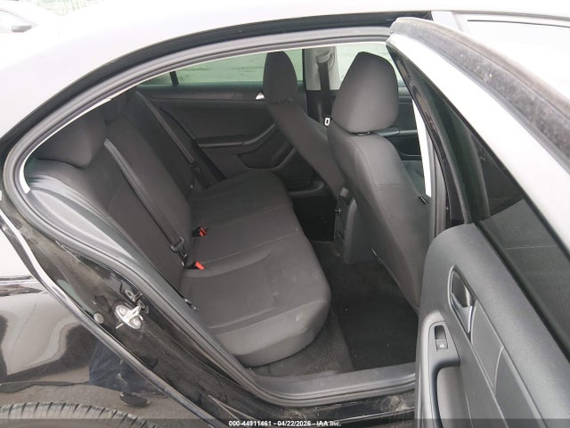 Volkswagen Jetta 1.4t S
