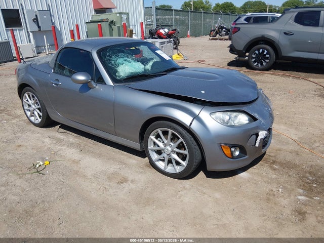 Salvage Mazda MX-5 Miata Image