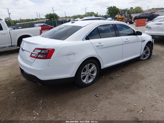 Ford Taurus Se