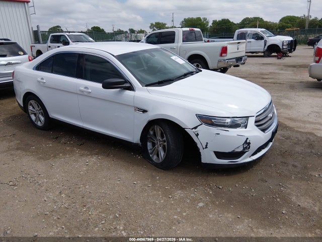Salvage Ford Taurus Image