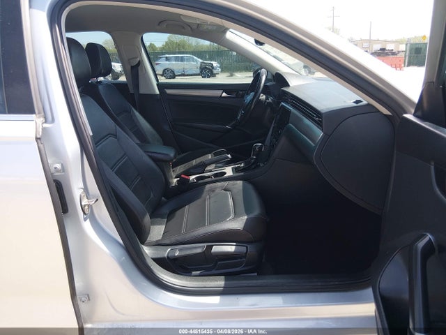 Volkswagen Passat 2.0t Se