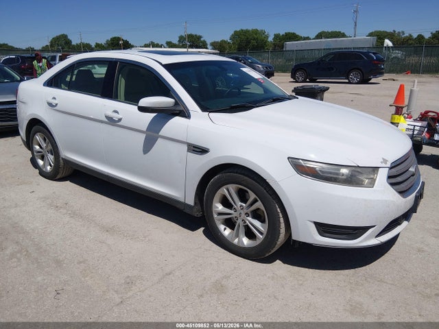 Salvage Ford Taurus Image