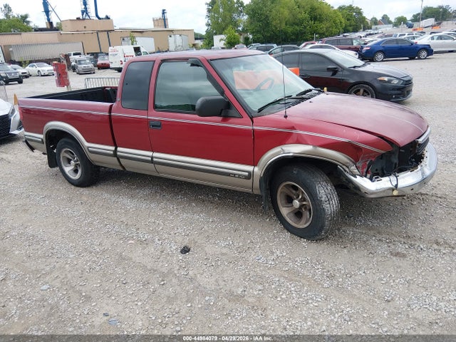 Salvage Chevrolet S-10 Image