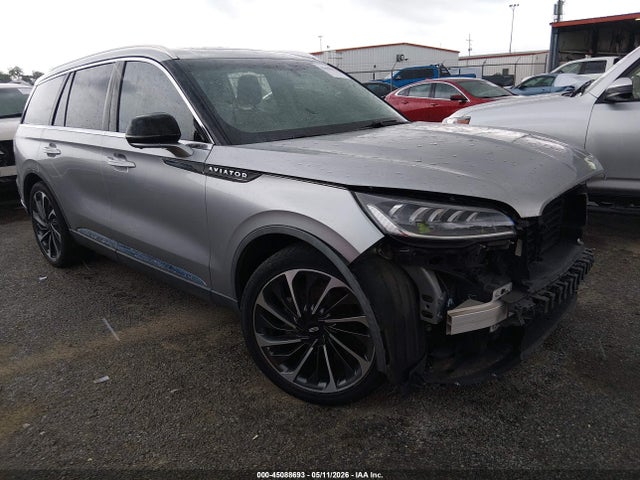 Salvage Lincoln Aviator Image