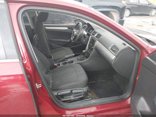 Volkswagen Passat 1.8t S