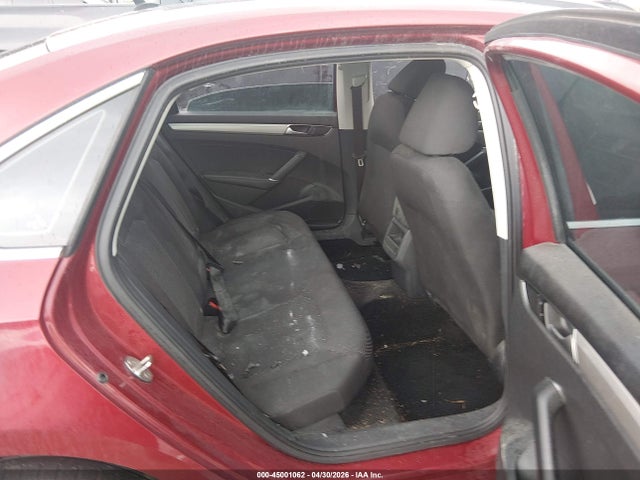 Volkswagen Passat 1.8t S