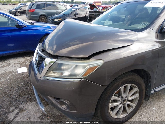 Nissan Pathfinder S