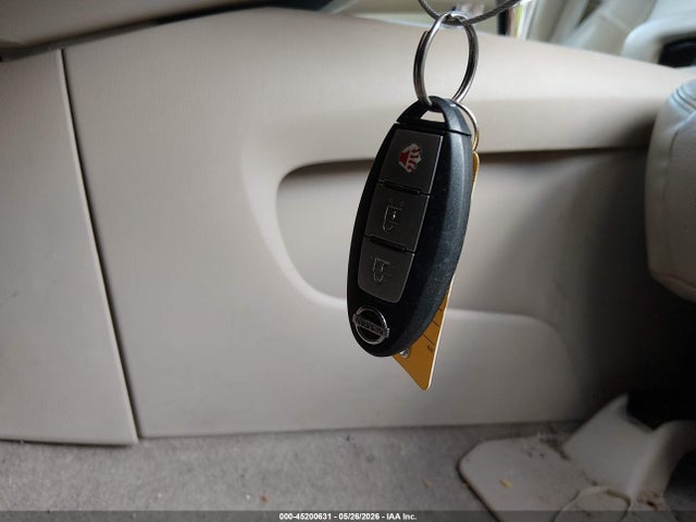 Nissan Pathfinder S