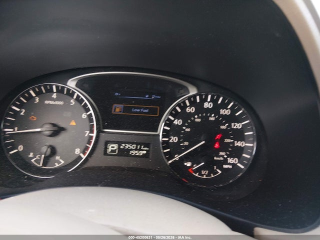 Nissan Pathfinder S
