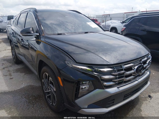 Salvage Hyundai TUCSON Image