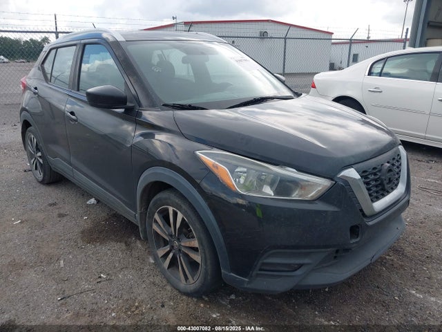 Salvage Nissan Kicks Image
