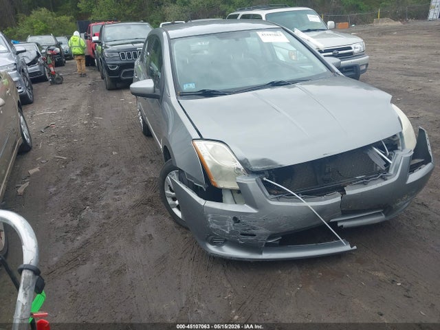 Salvage Nissan Sentra Image