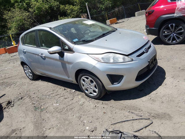 Salvage Ford Fiesta Image