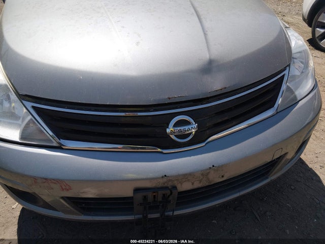 Nissan Versa 1.8 S