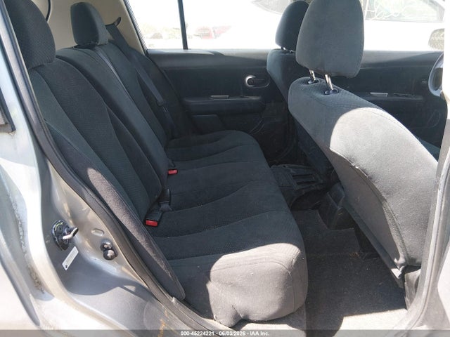 Nissan Versa 1.8 S