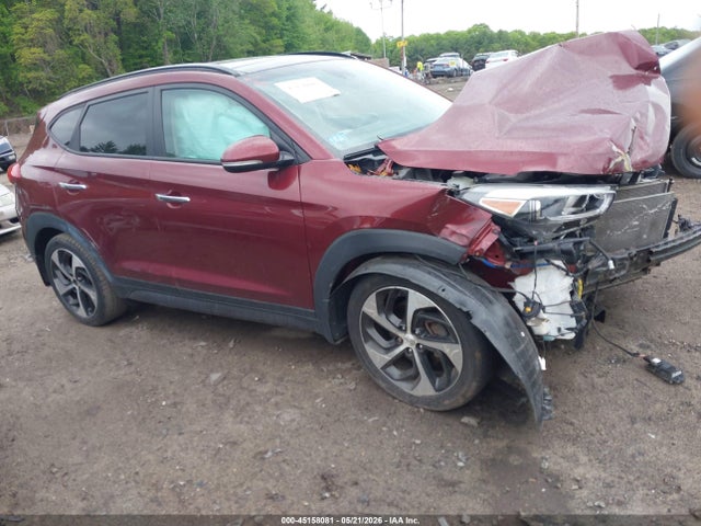 Salvage Hyundai TUCSON Image