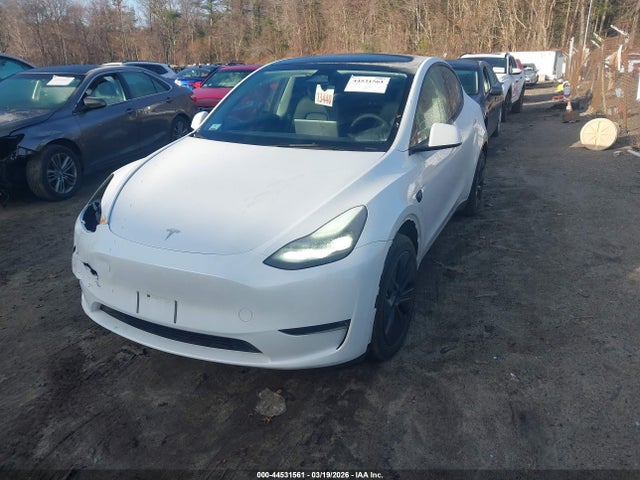 Tesla Model Y Long Range Dual Motor All-wheel Drive