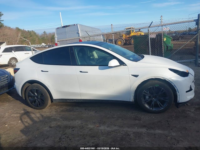 Tesla Model Y Long Range Dual Motor All-wheel Drive