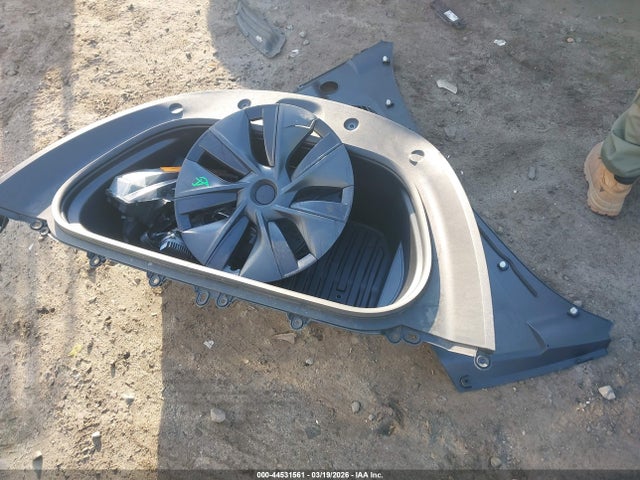 Tesla Model Y Long Range Dual Motor All-wheel Drive