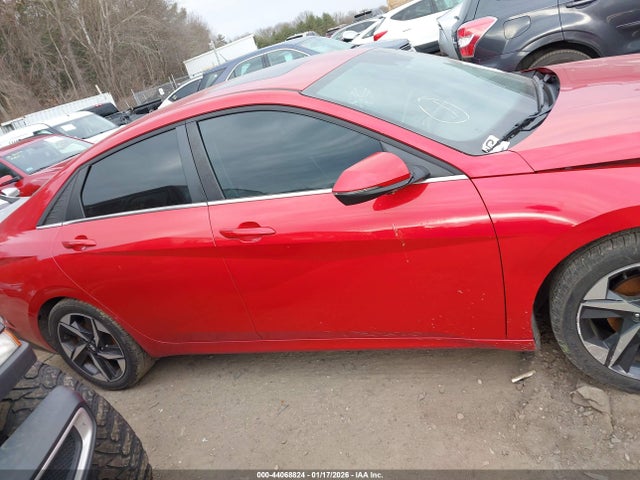 Hyundai ELANTRA Sel