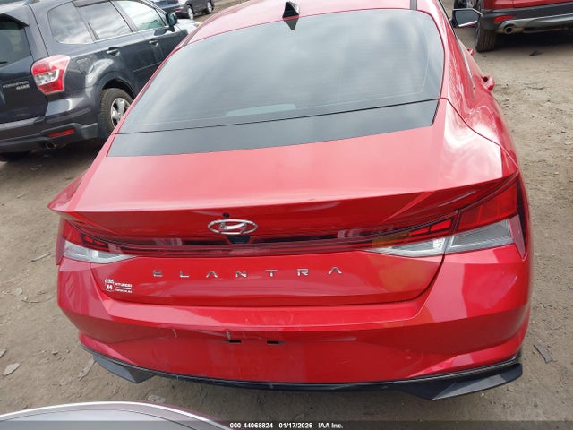 Hyundai ELANTRA Sel