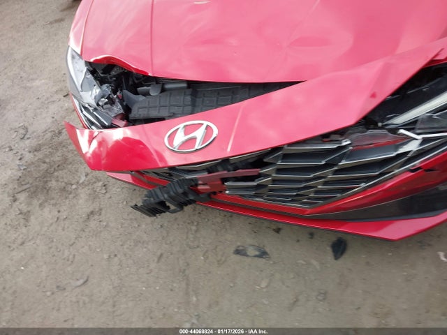 Hyundai ELANTRA Sel