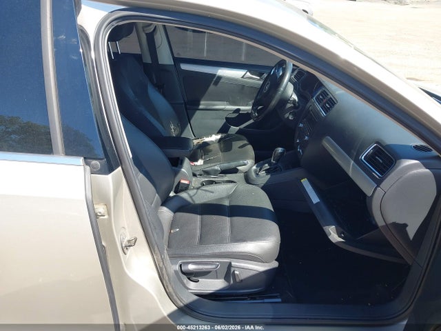 Volkswagen Jetta 2.5l Se