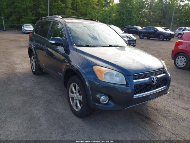 Salvage Toyota RAV4 Image