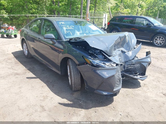 Salvage Toyota Camry Image