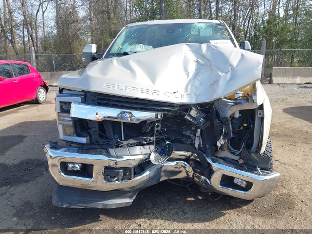 Ford F-250 Lariat