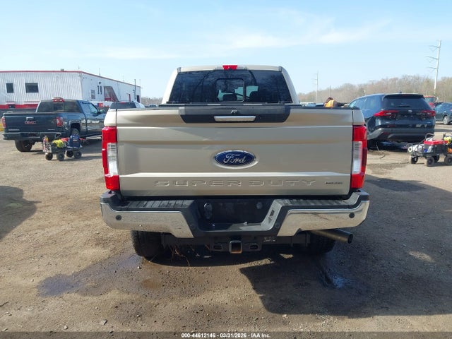 Ford F-250 Lariat
