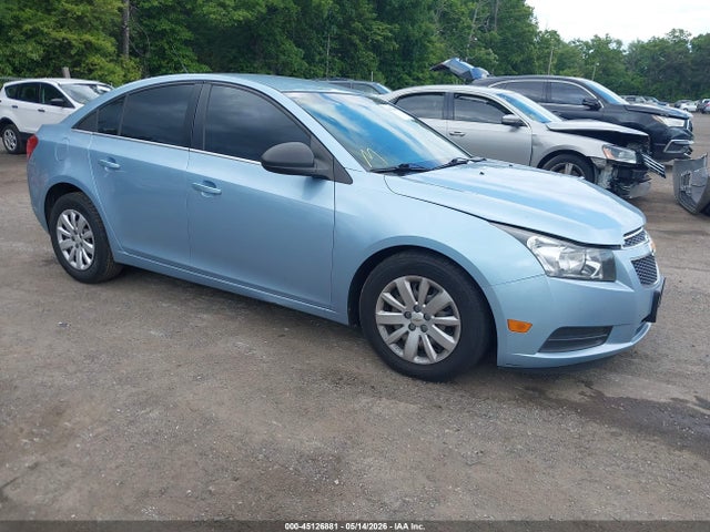 Salvage Chevrolet Cruze Image