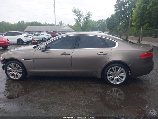Jaguar XF 35t Premium