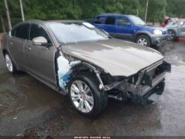 Jaguar XF 35t Premium