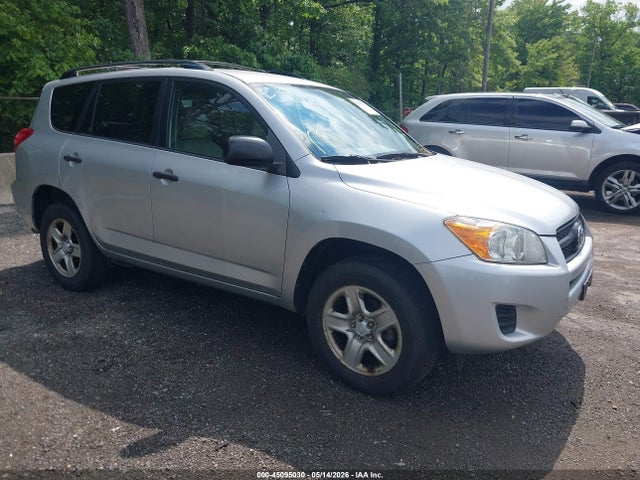 Salvage Toyota RAV4 Image