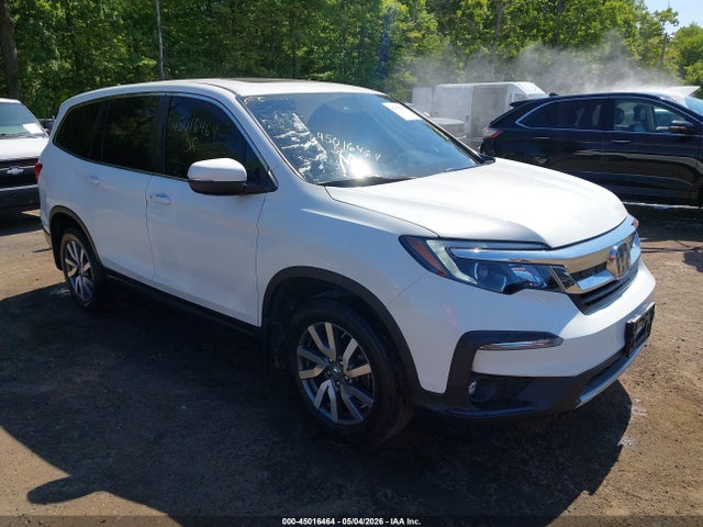 Salvage Honda Pilot Image