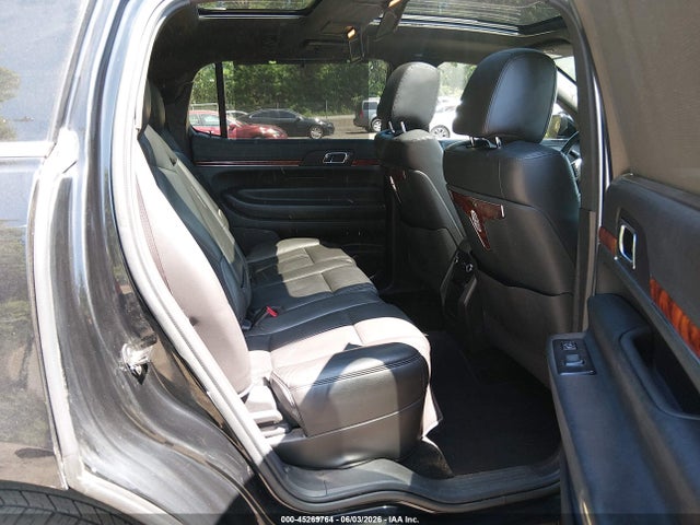 Lincoln MKT Livery