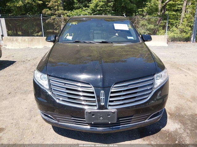 Lincoln MKT Livery