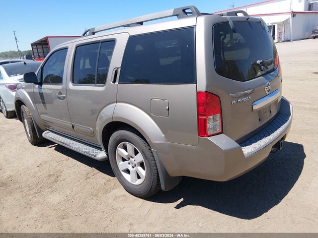 Nissan Pathfinder Se