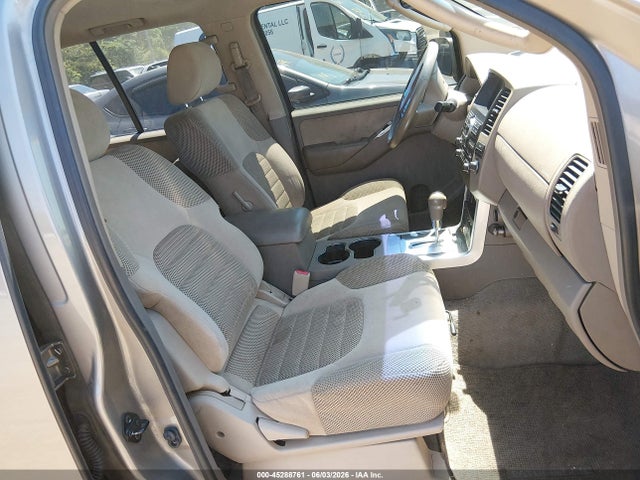 Nissan Pathfinder Se